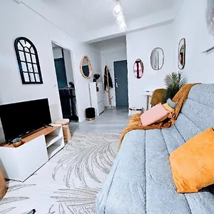 https://refuge-parfum-cosy-4-couchages-parking.fr-provencehotel.com