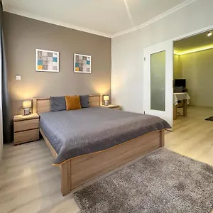 Asboth Taylor Apartment Budapest